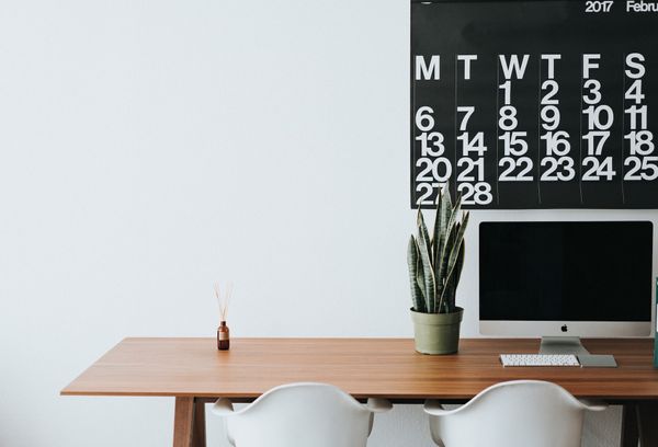 What is a subscription calendar and how can I create one?